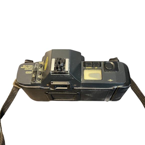 Canon T70 35mm SLR Camera with 50mm & 70-210mm Lens untested - Picture 4 of 9